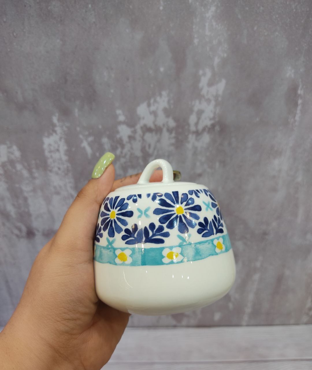  قندای توی دست 